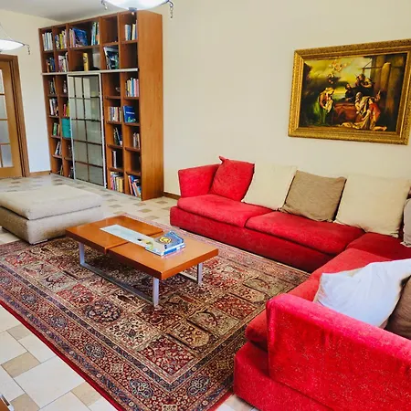 Spacious 3Br Apartment For 8 With 2 Balconies Appartamento Tirana