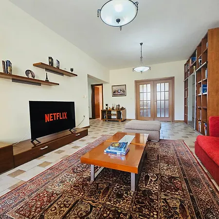 Spacious 3Br Apartment For 8 With 2 Balconies Appartamento