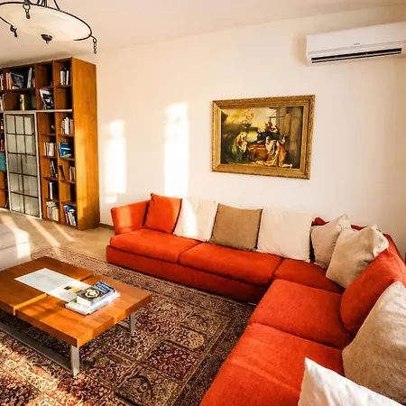 Spacious 3Br Apartment For 8 With 2 Balconies ティラナ